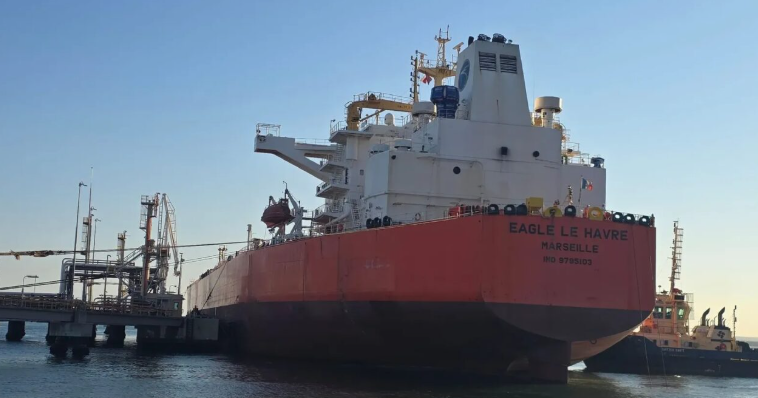 Un pétrolier géant accoste à Tanger Med et renforce la position du port dans le commerce mondial