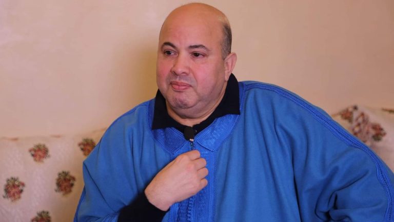 Hajib annonce son départ de “Annajm Chaabi” et évoque les coulisses de l’émission