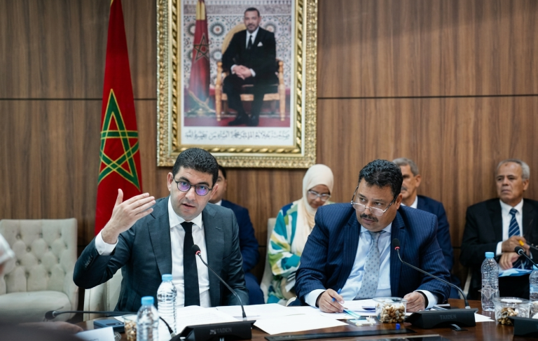 Une commission de la Chambre des conseillers approuve le projet de réorganisation du Conseil national de la presse
