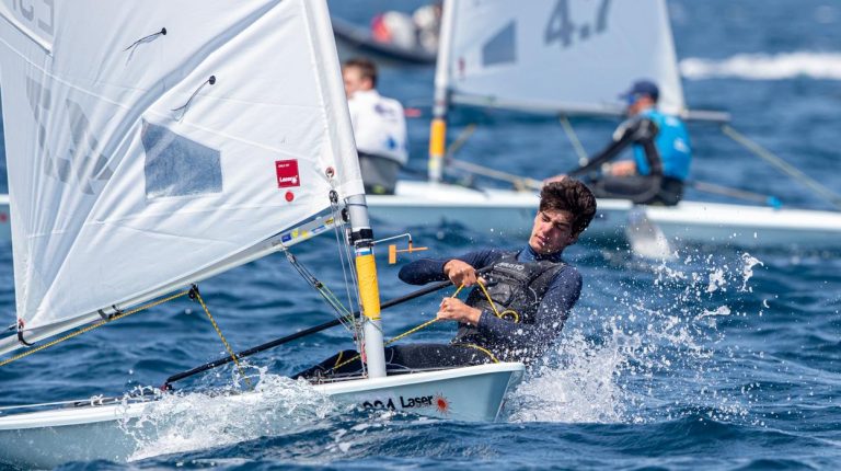 Suspense et bataille tactique lors de la troisième journée du Mondial Optimist à Tanger