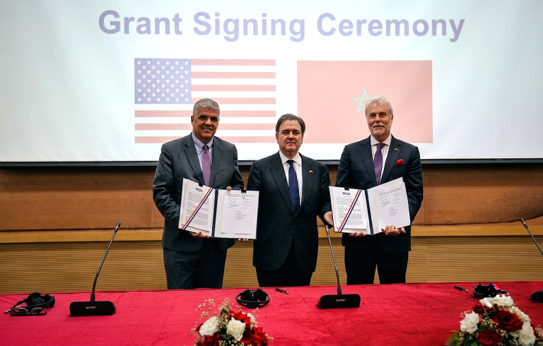 Les États-Unis financent leur premier projet d’investissement au Sahara marocain à travers une initiative d’ammoniac vert