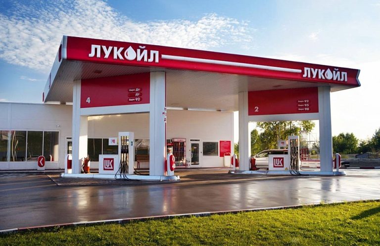La Russie importe une cargaison d’essence via le port de Tanger pour faire face à la pénurie de carburant